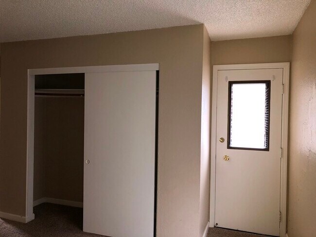 Building Photo - Ocean Forest Condo. Basic utilities included