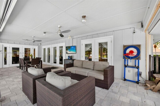 Building Photo - 15 Balfour Rd E