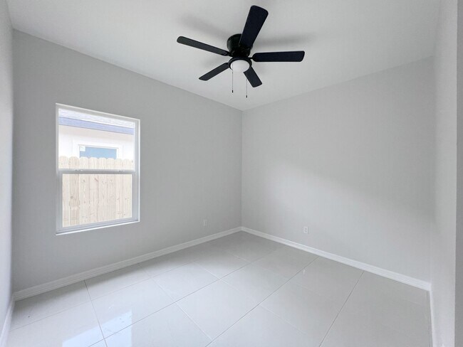 Building Photo - 63 - 2812 Community