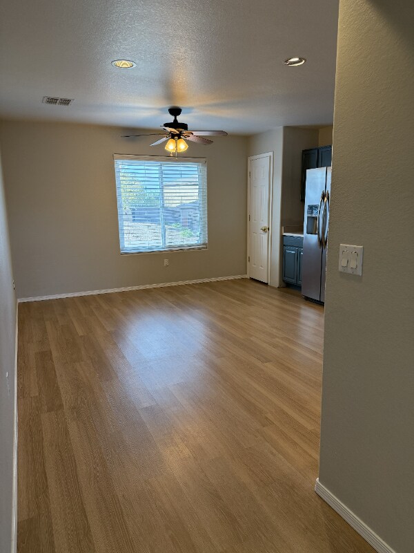 Building Photo - 615 E Sterling Canyon Dr