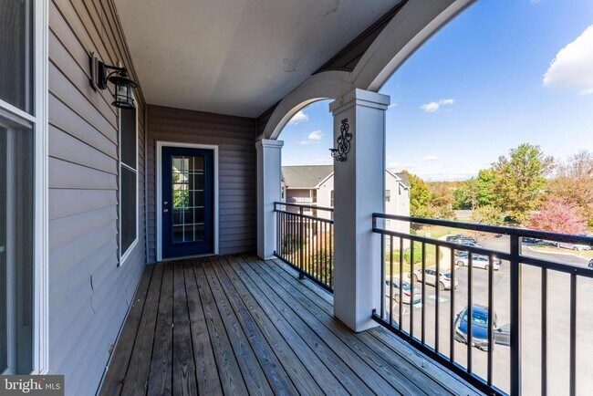 Building Photo - 20451 Chesapeake Square