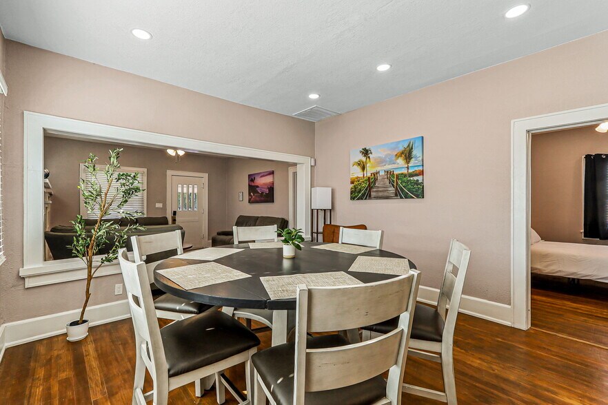 Dining room - 1806 Arizona Ave
