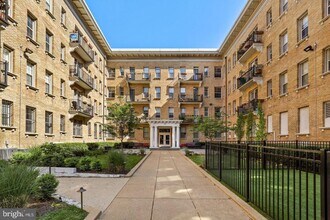 Building Photo - Beautiful One BR in Columbia Heights/Adams Morgan