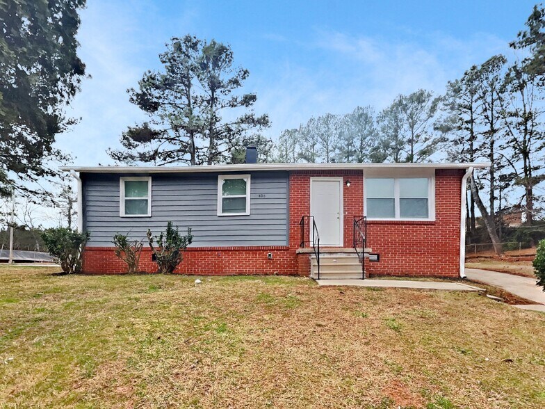 Primary Photo - 406 Blair Villa Dr SE
