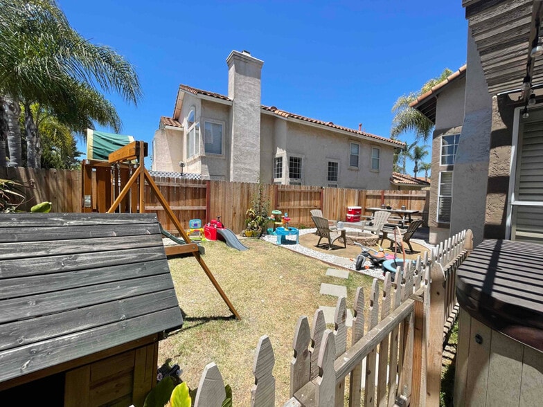 Building Photo - 1629 Calle Las Casas