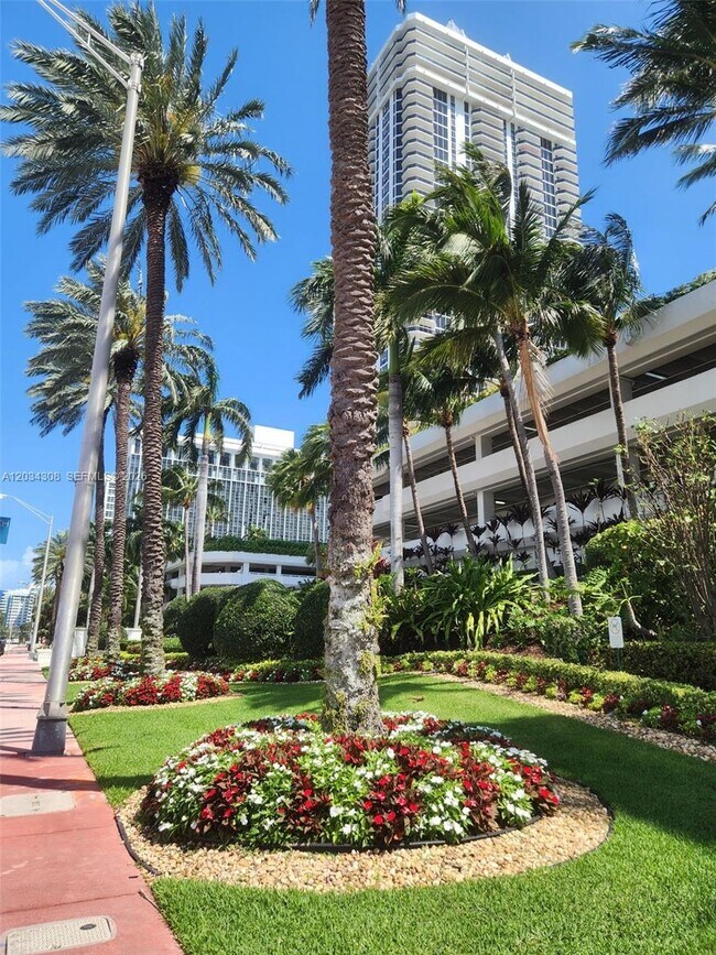 Building Photo - 4779 Collins Ave