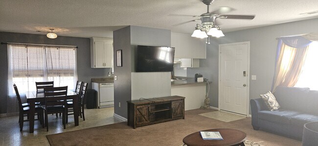 Building Photo - 312 Joe Walding Dr