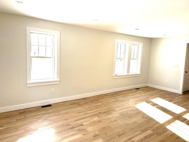 Building Photo - 40 Prospect St