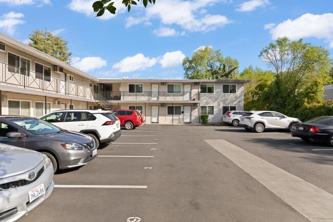 Building Photo - 311 7th St