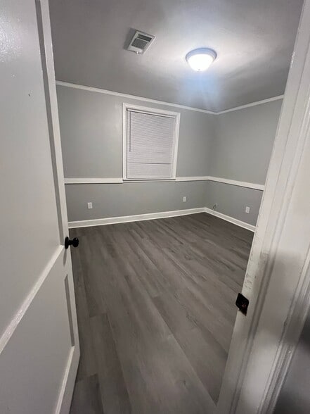 Building Photo - 3533 Gaylord Pl