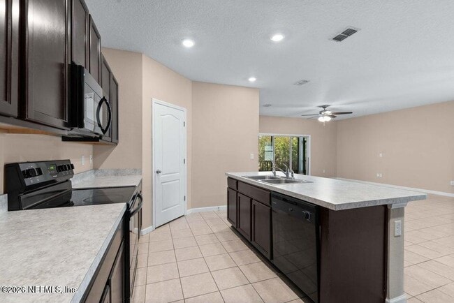 Building Photo - 10971 Ventnor Ave