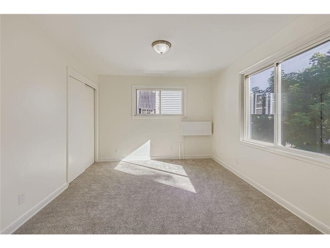 Building Photo - 2630 14th Ave S