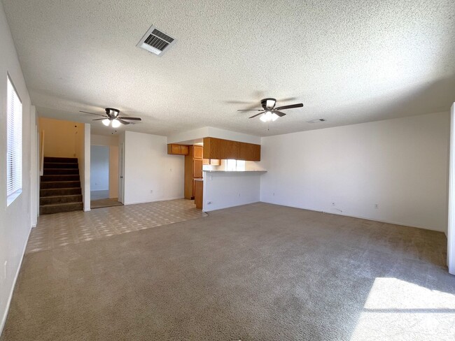 Building Photo - AVAILABLE NOW!! 2 Bedroom 2 Bathroom Condo...