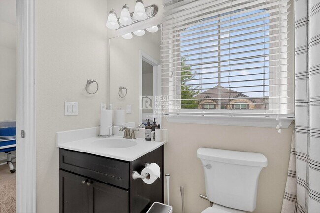 Building Photo - Allen Rental in Cottonwood Creek w/ Theater and Pool Access