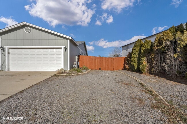 Building Photo - 17765 Oakview Ct