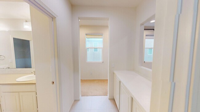 Building Photo - PRICE REDUCED | SOLAR | Great Location