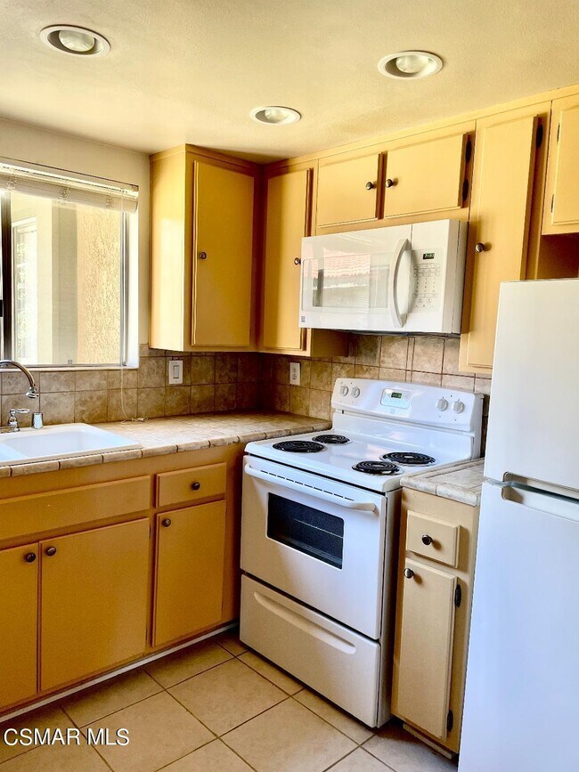 Building Photo - 460 Arbor Ln Ct