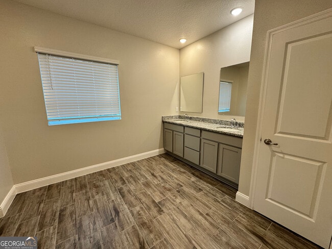 Building Photo - 104 Brookshire Grn Ct