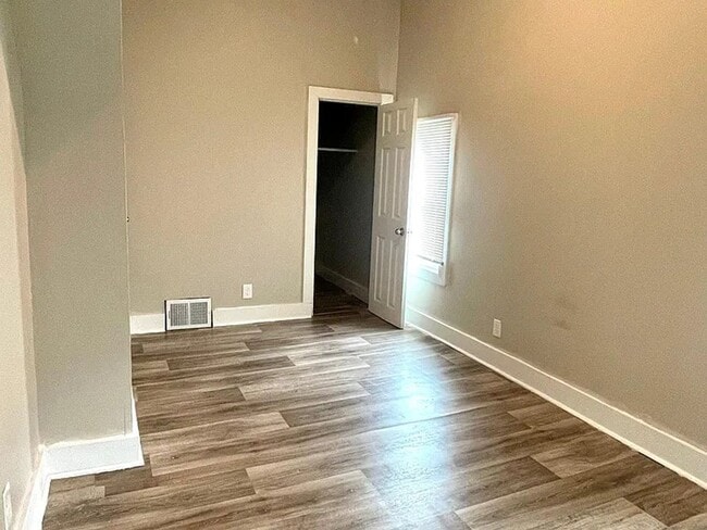 Building Photo - 2912 Mason St