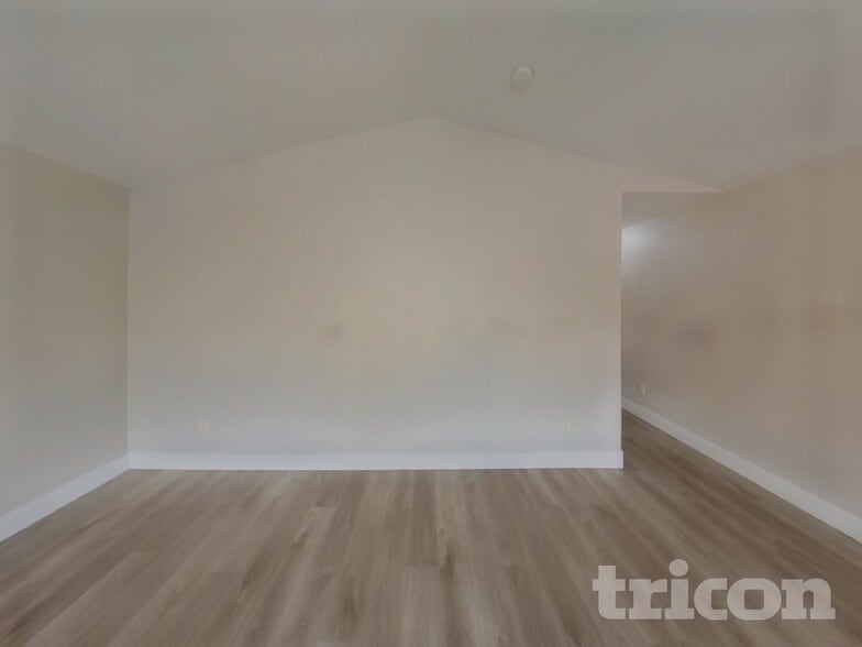 Building Photo - 11893 Dunhill Rd