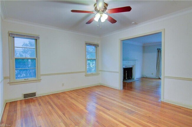 Building Photo - 4 Bed 3.5 Bath in Cleveland Heights - You Don't Want To Miss This!