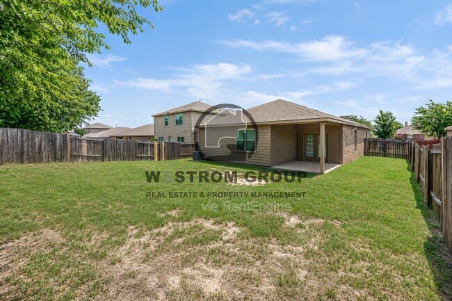 Building Photo - 12645 Forest Lawn Rd