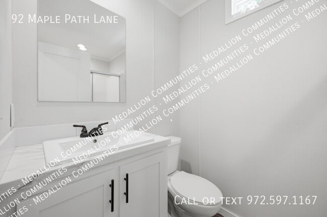 Building Photo - 92 Maple Path Ln