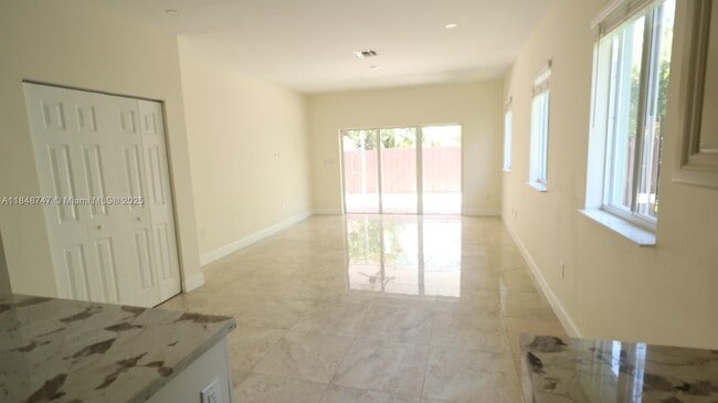 Building Photo - 16476 SW 76th St