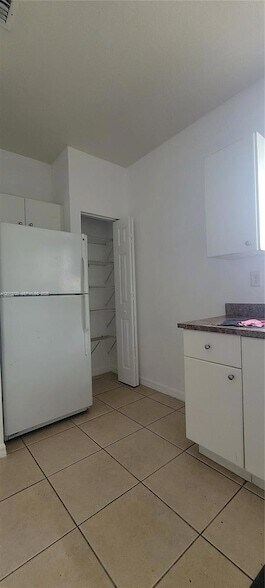 Building Photo - 33 E 20th St