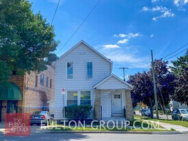 Building Photo - 1056 Fulton St W