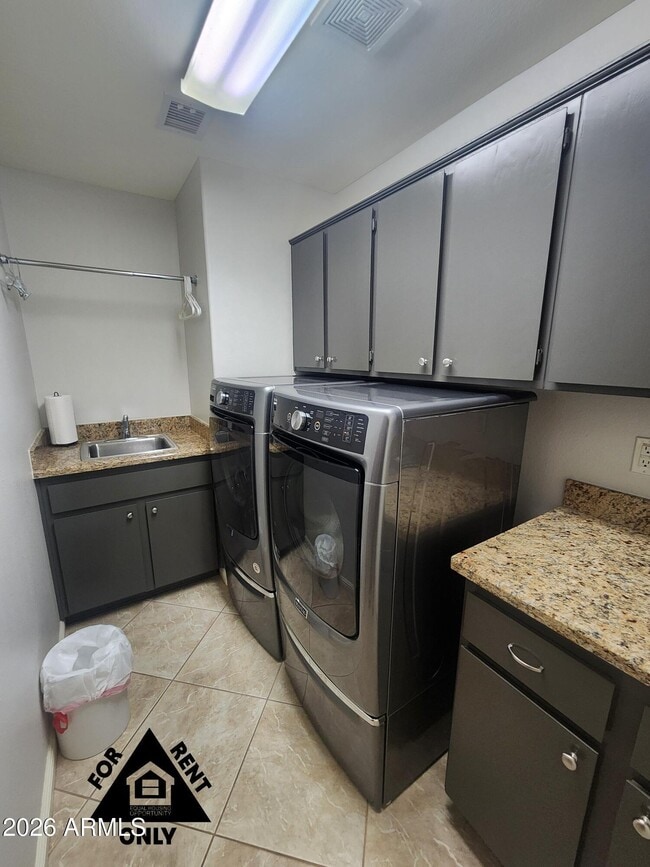 Building Photo - 14750 W Avalon Dr