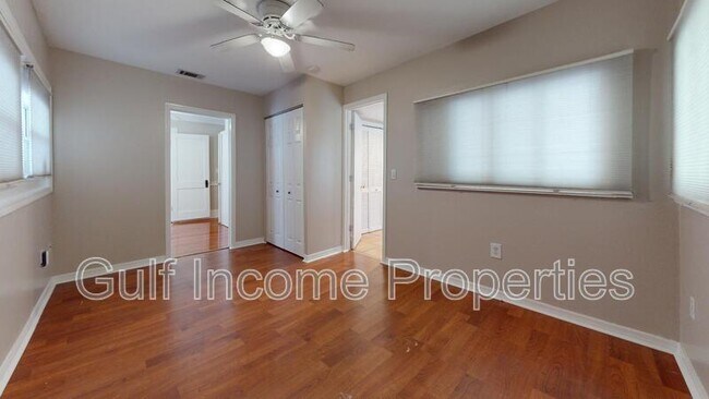 Building Photo - 1422 17th St W