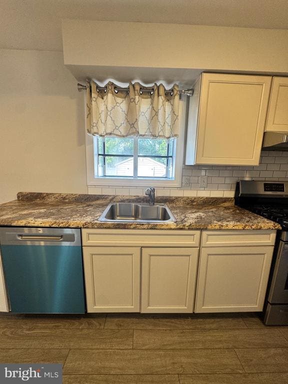 Building Photo - 615 Jackson Ave