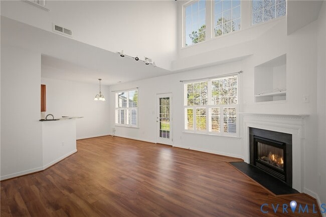 Building Photo - 14924 Watermill Lake Trail