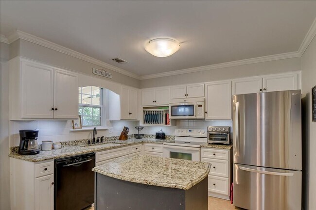 Building Photo - 1156 Parkside Trail