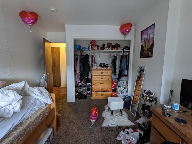 Building Photo - 1728 N 550 W