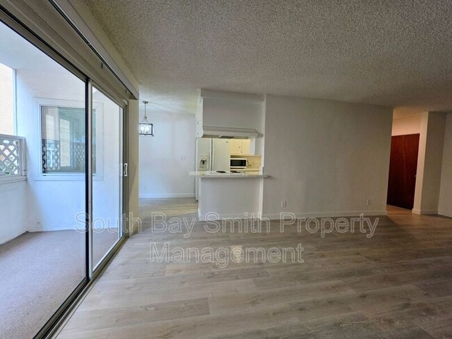 Building Photo - 8710 Delgany Ave