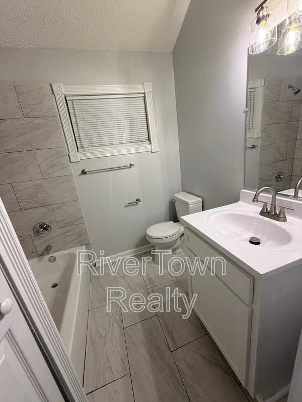 Building Photo - 2974 Crowell St