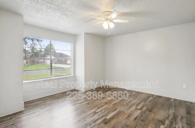 Building Photo - 1005 Shilo St