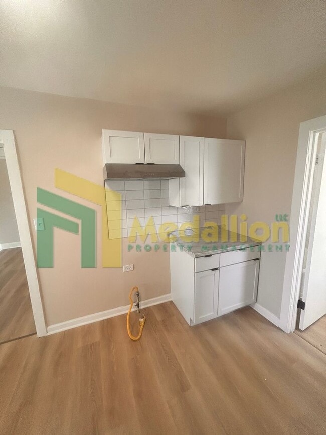 Building Photo - Spacious 1-Bedroom Single-Family Home with Large Fenced Yard