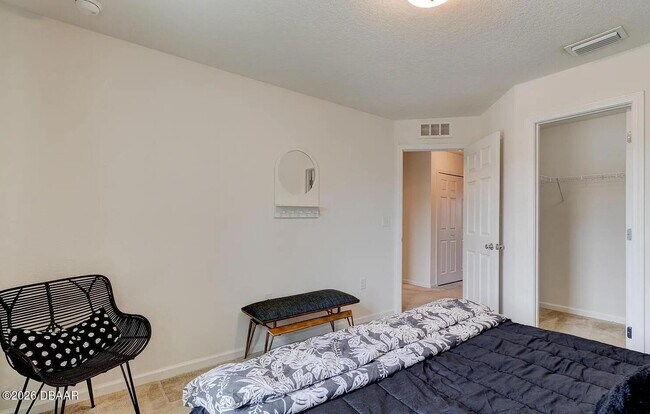 Building Photo - 6 Bella Vita Way