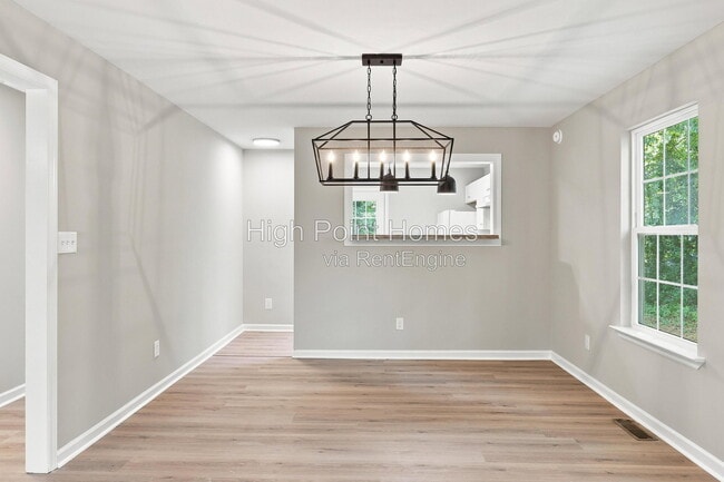 Building Photo - 3408 Jones St