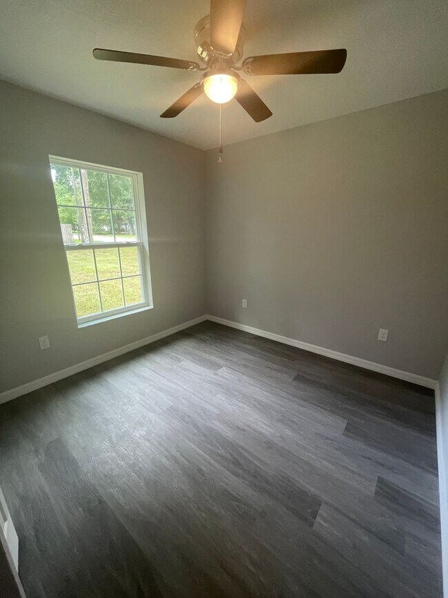 Building Photo - Brand-New 3BR/2BA Home in Ocala – Modern L...