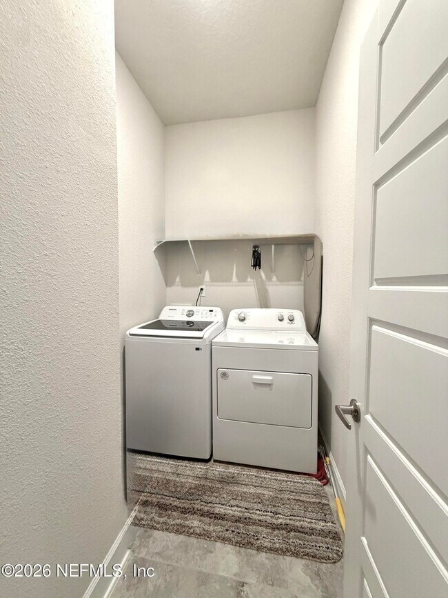Building Photo - 3085 Laurel Springs Dr