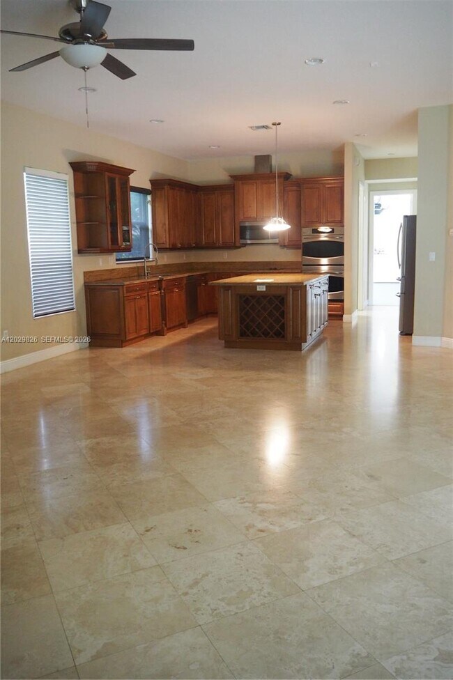 Building Photo - 2750 Jockey Cir