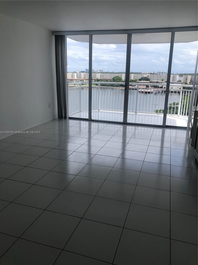 Building Photo - 18081 Biscayne Blvd