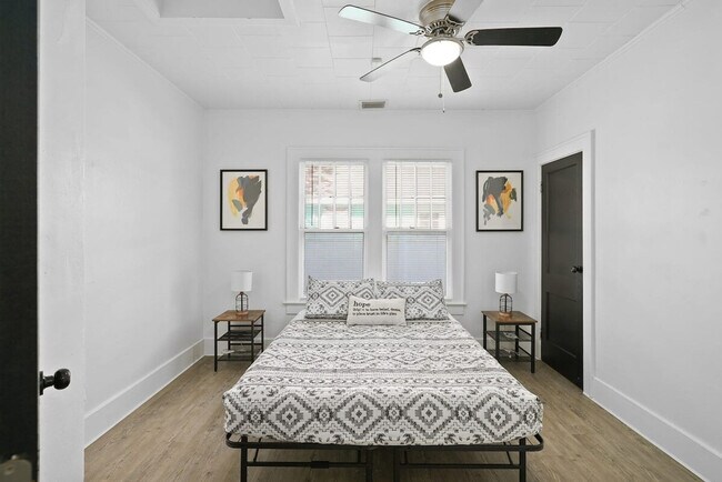 Building Photo - 1829 Hollenbeck Dr