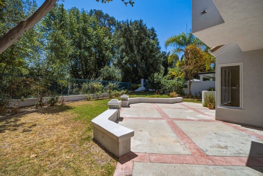 Building Photo - 4324 Park Verdi