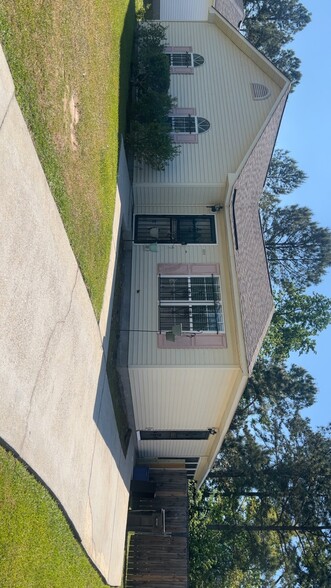 Building Photo - 3622 Pebble Creek Dr