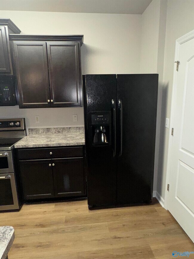 Building Photo - 115 Oak Terrace Ln